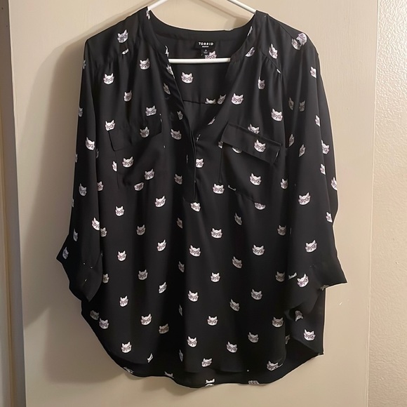 Black Rock Cat Sheer Tee Blouse main image 0